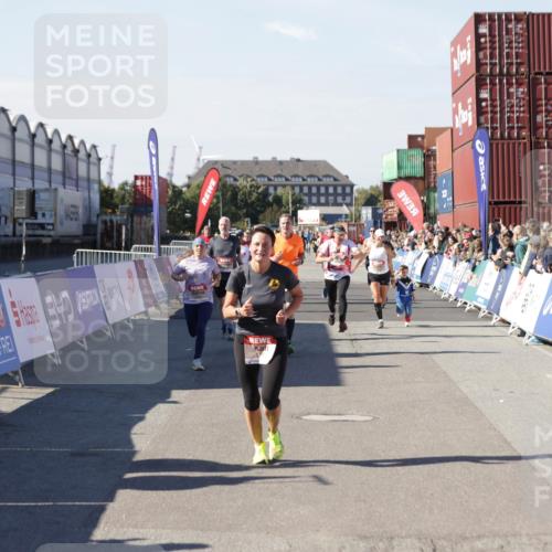 03.10.2025 - Köhlbrandbrückenlauf Jannik Wohlers http://msf.ph/oto/9056228 03.10.2025 13:10:50 Ziel 4081, 4352, 4401, 4412, 4488, 4689, 4862, 5410, 5753, 5791, 6269, 6273, 6274 meine-sportfotos.de