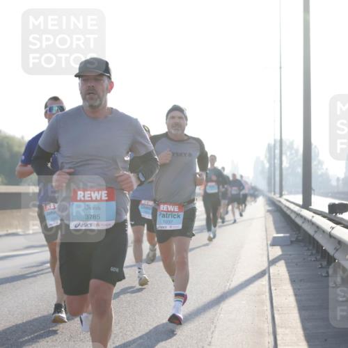 03.10.2025 - Köhlbrandbrückenlauf Jannik Wohlers http://msf.ph/oto/9056230 03.10.2025 09:13:07 Position 3 2792, 1040, 3785, 1037, 51 meine-sportfotos.de