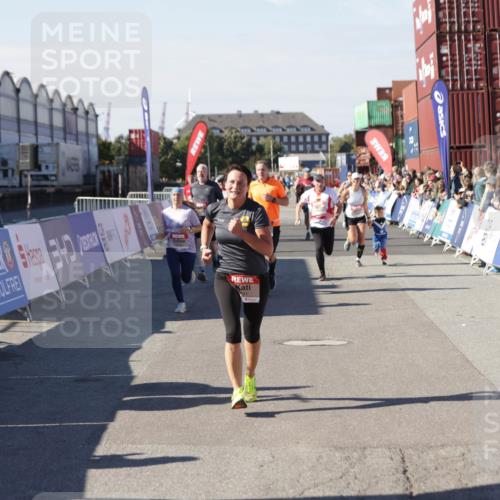 03.10.2025 - Köhlbrandbrückenlauf Jannik Wohlers http://msf.ph/oto/9056255 03.10.2025 13:10:50 Ziel 4081, 4352, 4401, 4412, 4488, 4689, 4862, 5410, 5753, 5791, 6269, 6273, 6274 meine-sportfotos.de