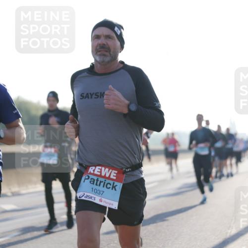 03.10.2025 - Köhlbrandbrückenlauf Jannik Wohlers http://msf.ph/oto/9056257 03.10.2025 09:13:08 Position 3 1040, 1037 meine-sportfotos.de