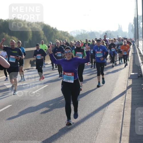03.10.2025 - Köhlbrandbrückenlauf Jannik Wohlers http://msf.ph/oto/9056354 03.10.2025 09:20:54 Position 3 3828, 3726 meine-sportfotos.de