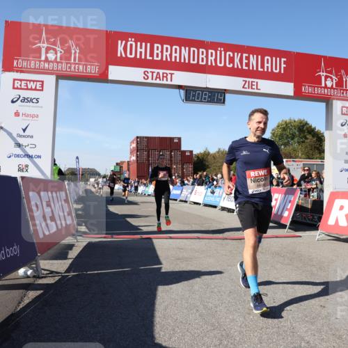 03.10.2025 - Köhlbrandbrückenlauf Lena Gebhardt http://msf.ph/oto/9056371 03.10.2025 13:08:14 Ziel 4107, 4307, 4357, 4409, 4768, 5243, 5804, 5994, 6635, 6752, 6774, 6824 meine-sportfotos.de