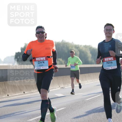 03.10.2025 - Köhlbrandbrückenlauf Jannik Wohlers http://msf.ph/oto/9056380 03.10.2025 09:13:11 Position 3 3266, 1027 meine-sportfotos.de