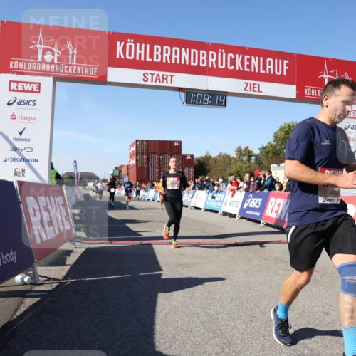 03.10.2025 - Köhlbrandbrückenlauf Lena Gebhardt http://msf.ph/oto/9056384 03.10.2025 13:08:15 Ziel 4107, 4307, 4409, 4768, 5243, 5804, 5994, 6021, 6569, 6635, 6752, 6774, 6824 meine-sportfotos.de