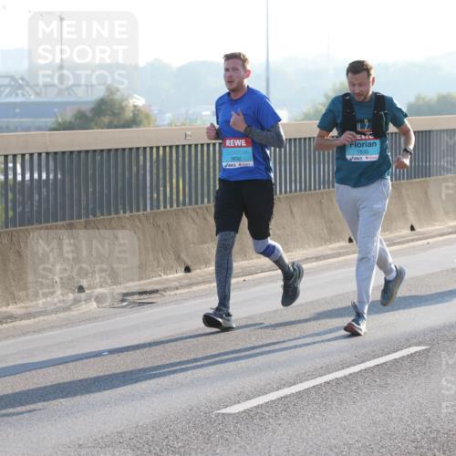 03.10.2025 - Köhlbrandbrückenlauf Lena Gebhardt http://msf.ph/oto/9056389 03.10.2025 09:17:27 Position 1 3830, 1533 meine-sportfotos.de