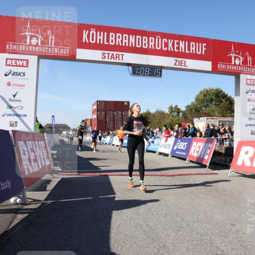 03.10.2025 - Köhlbrandbrückenlauf Lena Gebhardt http://msf.ph/oto/9056392 03.10.2025 13:08:15 Ziel 4107, 4307, 4409, 4768, 5243, 5804, 5994, 6021, 6569, 6635, 6752, 6774, 6824 meine-sportfotos.de