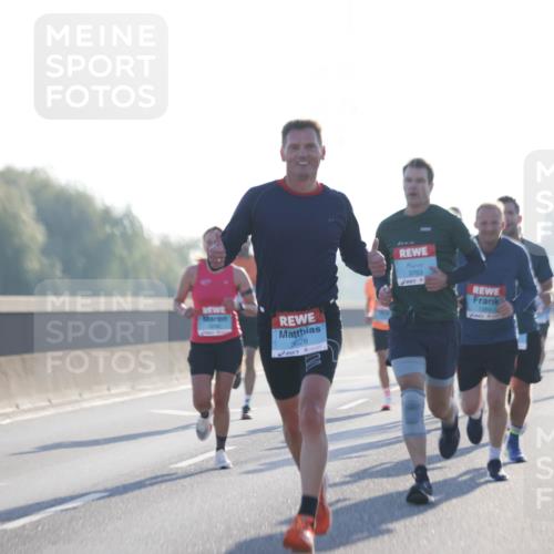 03.10.2025 - Köhlbrandbrückenlauf Jannik Wohlers http://msf.ph/oto/9056398 03.10.2025 09:13:12 Position 3 3628, 3763, 1285 meine-sportfotos.de