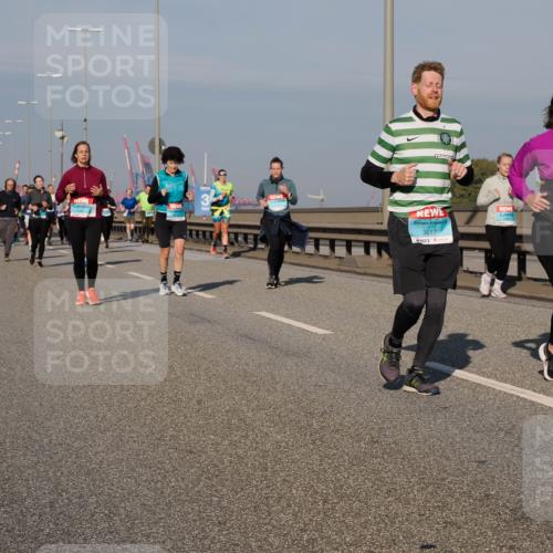03.10.2025 - Köhlbrandbrückenlauf Fabian Wolf http://msf.ph/oto/9056423 03.10.2025 10:03:29 Position 3 3617, 2033 meine-sportfotos.de