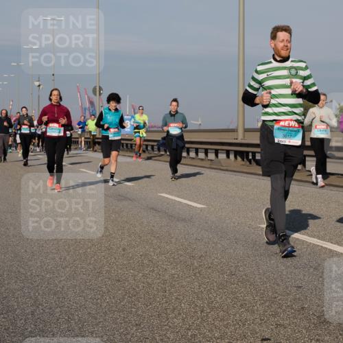 03.10.2025 - Köhlbrandbrückenlauf Fabian Wolf http://msf.ph/oto/9056428 03.10.2025 10:03:29 Position 3 3617, 2033 meine-sportfotos.de