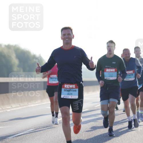 03.10.2025 - Köhlbrandbrückenlauf Jannik Wohlers http://msf.ph/oto/9056430 03.10.2025 09:13:12 Position 3 3628, 3763 meine-sportfotos.de
