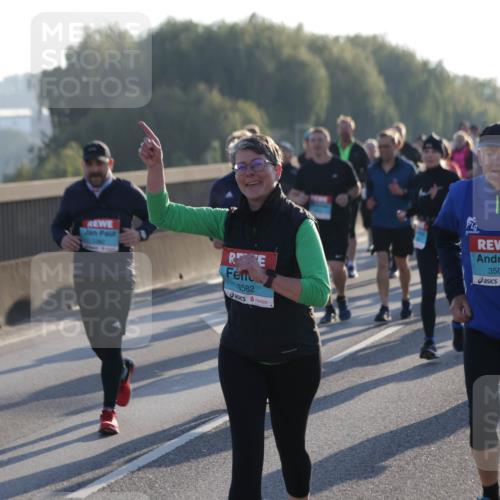 03.10.2025 - Köhlbrandbrückenlauf Jannik Wohlers http://msf.ph/oto/9056468 03.10.2025 09:20:57 Position 3 3582, 3509 meine-sportfotos.de