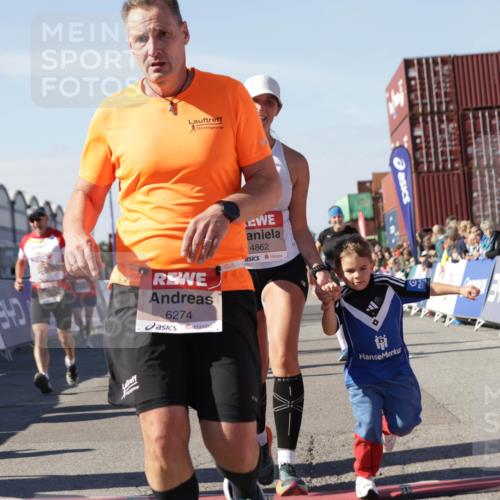 03.10.2025 - Köhlbrandbrückenlauf Jannik Wohlers http://msf.ph/oto/9056470 03.10.2025 13:10:56 Ziel 4352, 4370, 4401, 4412, 4506, 4547, 4689, 4862, 4933, 4998, 5103, 5791, 5965, 6274, 6330, 6449, 6450, 6665, 6797 meine-sportfotos.de