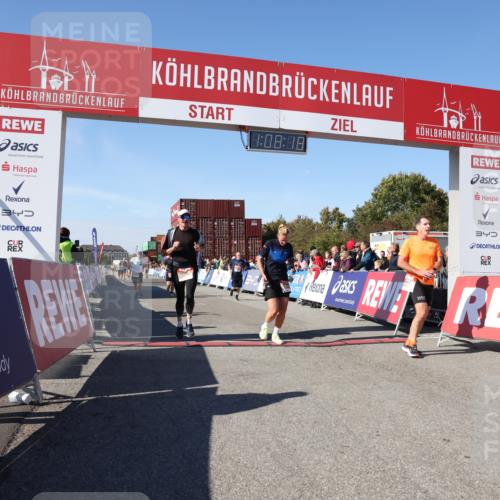 03.10.2025 - Köhlbrandbrückenlauf Lena Gebhardt http://msf.ph/oto/9056471 03.10.2025 13:08:18 Ziel 4307, 4409, 4768, 5243, 5804, 5994, 6021, 6569, 6774, 6824 meine-sportfotos.de
