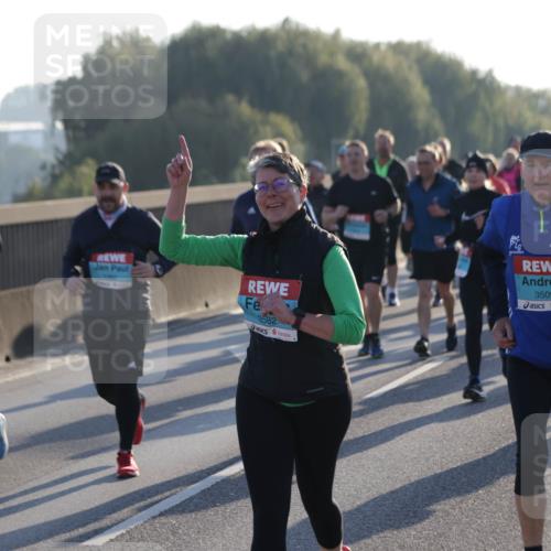 03.10.2025 - Köhlbrandbrückenlauf Jannik Wohlers http://msf.ph/oto/9056473 03.10.2025 09:20:57 Position 3 3582, 3509 meine-sportfotos.de