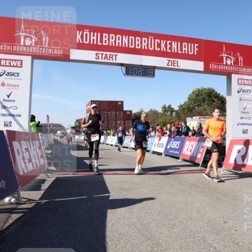 03.10.2025 - Köhlbrandbrückenlauf Lena Gebhardt http://msf.ph/oto/9056480 03.10.2025 13:08:18 Ziel 4307, 4409, 4768, 5243, 5804, 5994, 6021, 6569, 6774, 6824 meine-sportfotos.de