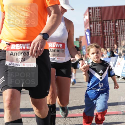 03.10.2025 - Köhlbrandbrückenlauf Jannik Wohlers http://msf.ph/oto/9056499 03.10.2025 13:10:56 Ziel 4352, 4370, 4401, 4412, 4506, 4547, 4689, 4862, 4933, 4998, 5103, 5791, 5965, 6274, 6330, 6449, 6450, 6665, 6797 meine-sportfotos.de