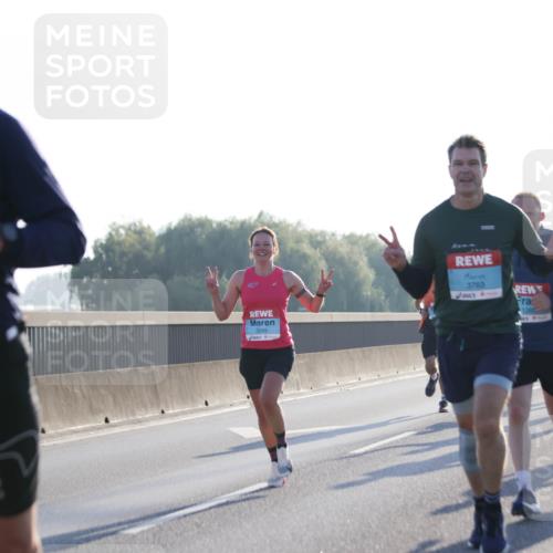 03.10.2025 - Köhlbrandbrückenlauf Jannik Wohlers http://msf.ph/oto/9056513 03.10.2025 09:13:14 Position 3 2024, 3763, 3249, 1265 meine-sportfotos.de