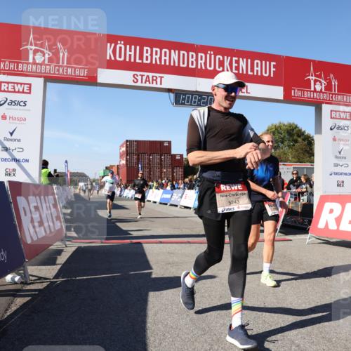 03.10.2025 - Köhlbrandbrückenlauf Lena Gebhardt http://msf.ph/oto/9056516 03.10.2025 13:08:20 Ziel 4307, 4409, 4768, 5243, 5804, 5994, 6021, 6369, 6569, 6824 meine-sportfotos.de