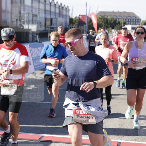 03.10.2025 - Köhlbrandbrückenlauf Jannik Wohlers http://msf.ph/oto/9056524 03.10.2025 13:10:58 Ziel 4352, 4370, 4401, 4412, 4506, 4547, 4689, 4862, 4933, 4998, 5103, 5791, 5965, 6274, 6330, 6449, 6450, 6665, 6797 meine-sportfotos.de