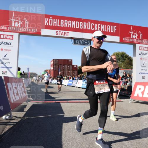 03.10.2025 - Köhlbrandbrückenlauf Lena Gebhardt http://msf.ph/oto/9056527 03.10.2025 13:08:20 Ziel 4307, 4409, 4768, 5243, 5804, 5994, 6021, 6369, 6569, 6824 meine-sportfotos.de