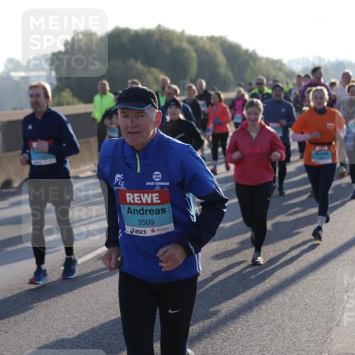 03.10.2025 - Köhlbrandbrückenlauf Jannik Wohlers http://msf.ph/oto/9056553 03.10.2025 09:20:59 Position 3 2000, 3509 meine-sportfotos.de