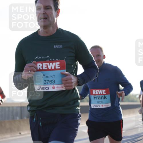 03.10.2025 - Köhlbrandbrückenlauf Jannik Wohlers http://msf.ph/oto/9056557 03.10.2025 09:13:15 Position 3 35, 3763, 3248, 1265, 14 meine-sportfotos.de