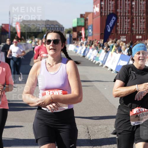 03.10.2025 - Köhlbrandbrückenlauf Jannik Wohlers http://msf.ph/oto/9056558 03.10.2025 13:10:59 Ziel 4352, 4370, 4401, 4506, 4547, 4689, 4862, 4933, 4998, 5103, 5791, 5965, 6274, 6330, 6449, 6450, 6665, 6797 meine-sportfotos.de