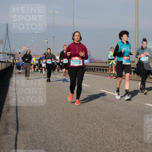 03.10.2025 - Köhlbrandbrückenlauf Fabian Wolf http://msf.ph/oto/9056560 03.10.2025 10:03:32 Position 3 1597, 2119 meine-sportfotos.de
