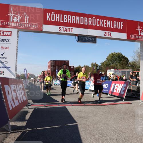 03.10.2025 - Köhlbrandbrückenlauf Lena Gebhardt http://msf.ph/oto/9056569 03.10.2025 13:24:46 Ziel 4567, 4616, 4810, 5150, 5527, 6113, 6114, 6198, 6209, 6210, 6211, 6473, 6598, 6599 meine-sportfotos.de
