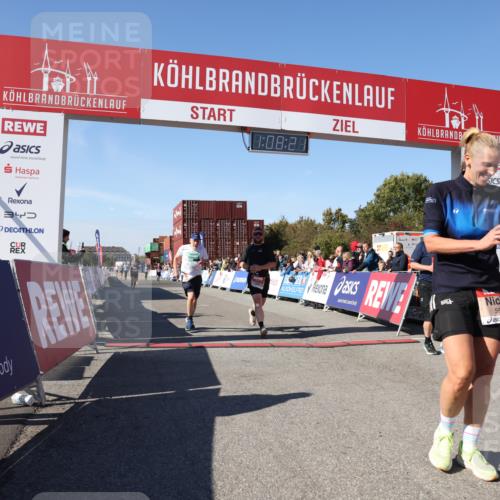 03.10.2025 - Köhlbrandbrückenlauf Lena Gebhardt http://msf.ph/oto/9056571 03.10.2025 13:08:21 Ziel 4307, 4409, 4768, 5243, 5804, 5994, 6021, 6369, 6569 meine-sportfotos.de