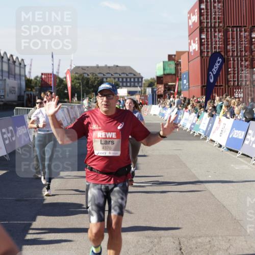 03.10.2025 - Köhlbrandbrückenlauf Jannik Wohlers http://msf.ph/oto/9056575 03.10.2025 13:11:00 Ziel 4352, 4370, 4401, 4506, 4547, 4689, 4862, 4933, 4998, 5103, 5791, 5965, 6274, 6330, 6449, 6450, 6665, 6797 meine-sportfotos.de