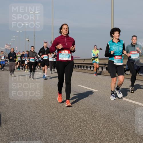 03.10.2025 - Köhlbrandbrückenlauf Fabian Wolf http://msf.ph/oto/9056590 03.10.2025 10:03:32 Position 3 1597, 2119, 2099 meine-sportfotos.de