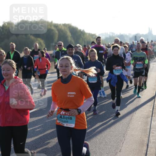 03.10.2025 - Köhlbrandbrückenlauf Jannik Wohlers http://msf.ph/oto/9056623 03.10.2025 09:21:01 Position 3 1858, 1147 meine-sportfotos.de