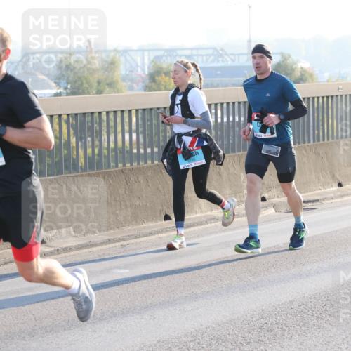 03.10.2025 - Köhlbrandbrückenlauf Lena Gebhardt http://msf.ph/oto/9056628 03.10.2025 09:17:33 Position 1 1602, 3165, 31 meine-sportfotos.de
