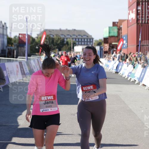 03.10.2025 - Köhlbrandbrückenlauf Jannik Wohlers http://msf.ph/oto/9056637 03.10.2025 13:11:02 Ziel 4352, 4370, 4401, 4506, 4547, 4689, 4862, 4933, 4998, 5103, 5965, 6274, 6330, 6449, 6450, 6665, 6797 meine-sportfotos.de