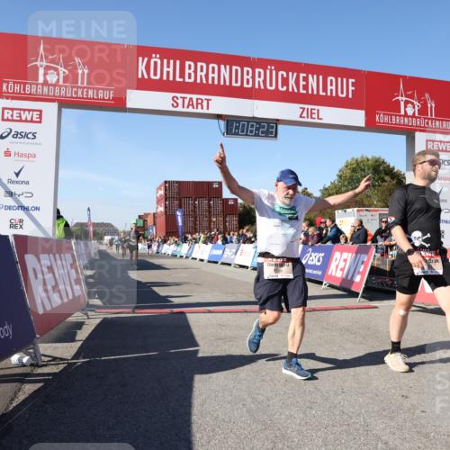 03.10.2025 - Köhlbrandbrückenlauf Lena Gebhardt http://msf.ph/oto/9056646 03.10.2025 13:08:23 Ziel 4307, 4768, 5243, 5804, 5994, 6021, 6369, 6569 meine-sportfotos.de