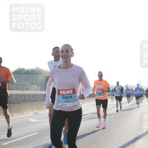 03.10.2025 - Köhlbrandbrückenlauf Jannik Wohlers http://msf.ph/oto/9056672 03.10.2025 09:13:17 Position 3 1251 meine-sportfotos.de