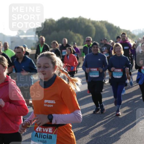 03.10.2025 - Köhlbrandbrückenlauf Jannik Wohlers http://msf.ph/oto/9056681 03.10.2025 09:21:01 Position 3 1858, 1147 meine-sportfotos.de