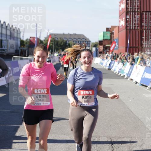 03.10.2025 - Köhlbrandbrückenlauf Jannik Wohlers http://msf.ph/oto/9056682 03.10.2025 13:11:03 Ziel 4352, 4370, 4401, 4506, 4547, 4689, 4862, 4933, 4998, 5103, 5965, 6272, 6274, 6330, 6449, 6450, 6665, 6797 meine-sportfotos.de