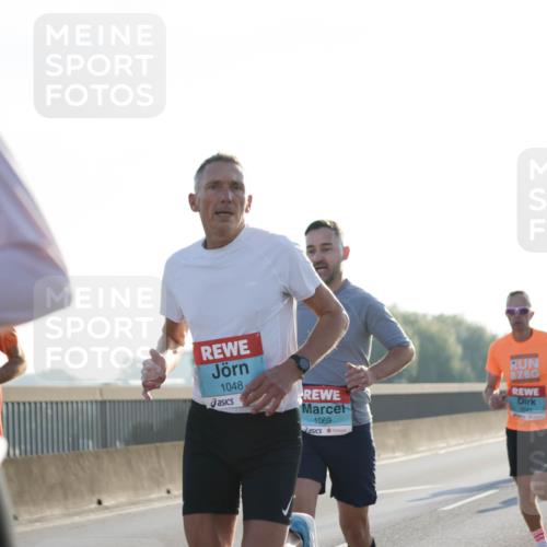 03.10.2025 - Köhlbrandbrückenlauf Jannik Wohlers http://msf.ph/oto/9056701 03.10.2025 09:13:18 Position 3 1048, 1069 meine-sportfotos.de