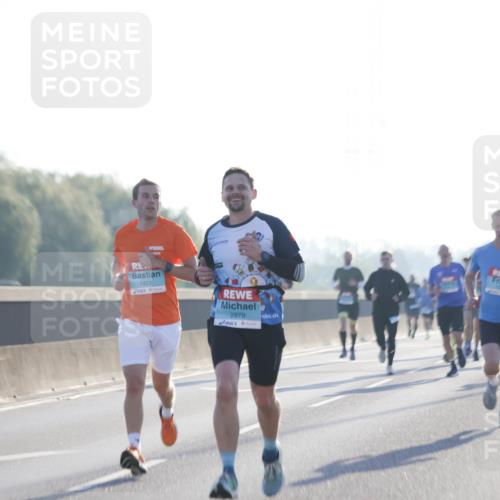 03.10.2025 - Köhlbrandbrückenlauf Jannik Wohlers http://msf.ph/oto/9056741 03.10.2025 09:13:20 Position 3 1423, 2879 meine-sportfotos.de