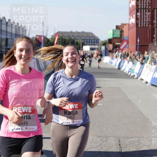 03.10.2025 - Köhlbrandbrückenlauf Jannik Wohlers http://msf.ph/oto/9056751 03.10.2025 13:11:04 Ziel 4370, 4506, 4547, 4689, 4862, 4933, 4998, 5103, 5965, 6272, 6274, 6330, 6449, 6450, 6665, 6797 meine-sportfotos.de