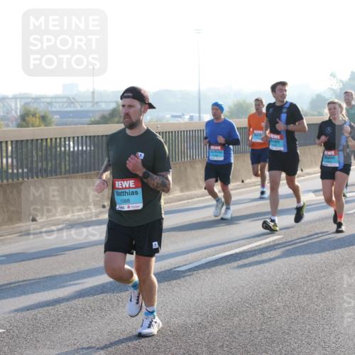 03.10.2025 - Köhlbrandbrückenlauf Lena Gebhardt http://msf.ph/oto/9056755 03.10.2025 09:17:36 Position 1 1088 meine-sportfotos.de