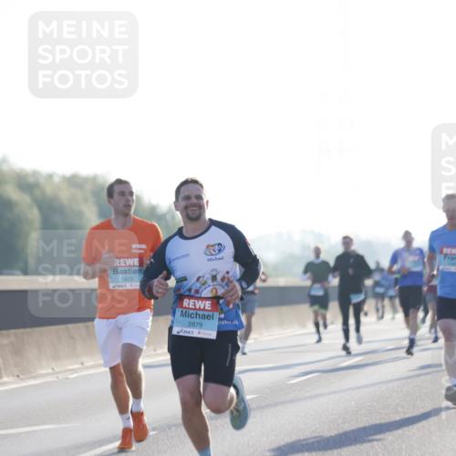 03.10.2025 - Köhlbrandbrückenlauf Jannik Wohlers http://msf.ph/oto/9056762 03.10.2025 09:13:20 Position 3 1423, 2879 meine-sportfotos.de
