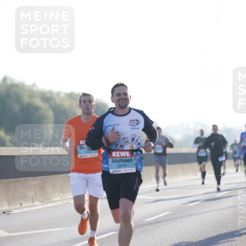 03.10.2025 - Köhlbrandbrückenlauf Jannik Wohlers http://msf.ph/oto/9056789 03.10.2025 09:13:20 Position 3 1423, 2879 meine-sportfotos.de