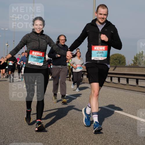 03.10.2025 - Köhlbrandbrückenlauf Fabian Wolf http://msf.ph/oto/9056811 03.10.2025 10:03:38 Position 3 2097, 2016 meine-sportfotos.de