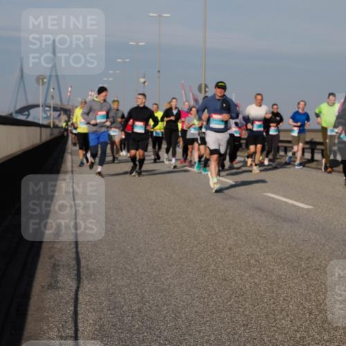 03.10.2025 - Köhlbrandbrückenlauf Fabian Wolf http://msf.ph/oto/9056815 03.10.2025 10:03:39 Position 3  meine-sportfotos.de