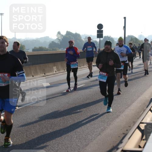 03.10.2025 - Köhlbrandbrückenlauf Lena Gebhardt http://msf.ph/oto/9056816 03.10.2025 09:17:39 Position 1  meine-sportfotos.de