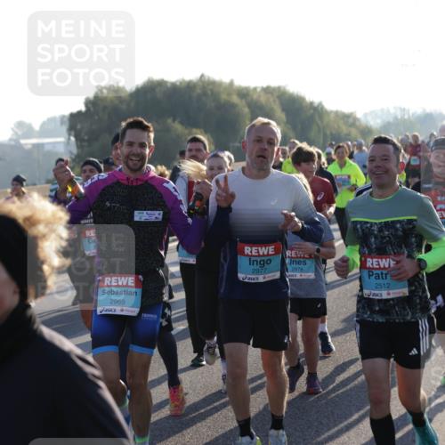 03.10.2025 - Köhlbrandbrückenlauf Jannik Wohlers http://msf.ph/oto/9056822 03.10.2025 09:21:04 Position 3 2969, 2977, 2978, 2512, 3 meine-sportfotos.de