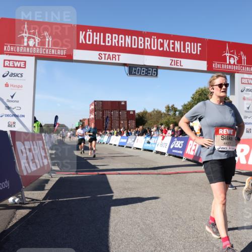 03.10.2025 - Köhlbrandbrückenlauf Lena Gebhardt http://msf.ph/oto/9056823 03.10.2025 13:08:36 Ziel 4195, 4320, 4417, 5792, 6369, 6424, 6534, 6647, 6805 meine-sportfotos.de
